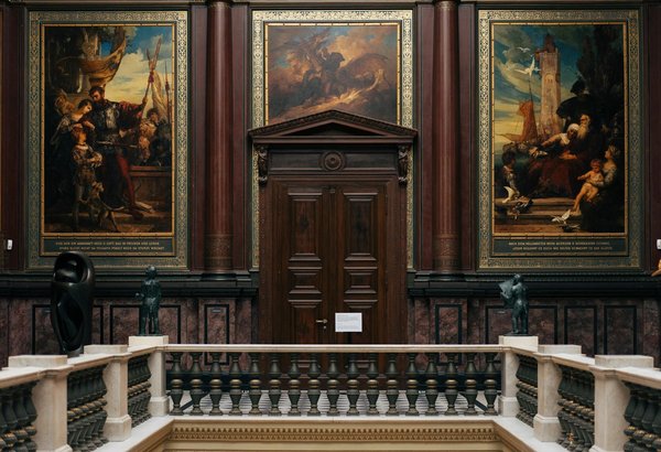 Transformer un Coin Négligé : Manuel Complet pour un Jardin Communautaire Épanouissant